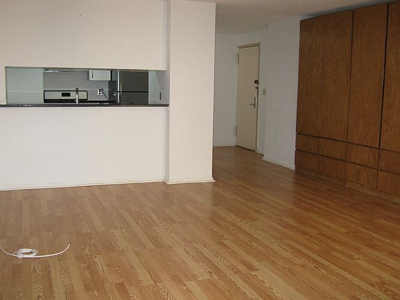 3rd image of 376 Broadway APT 12A