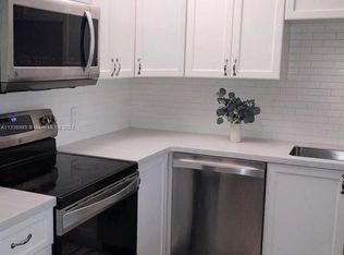 403 Lakeview Dr APT 104, Fort Lauderdale, FL 33326