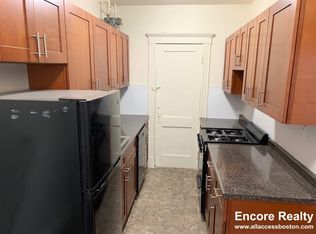 231 Park Dr #13, Boston, MA 02215