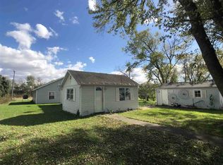 207 S 1st St, Holcomb, IL 61043