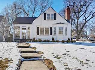 5700 Roeland Dr, Roeland Park, KS 66205