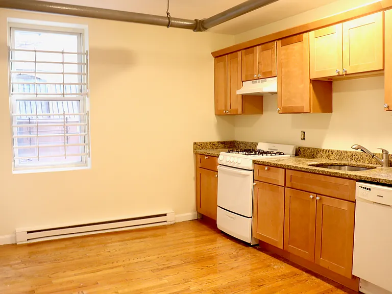 165 Hemenway St #B2 — Photo 1