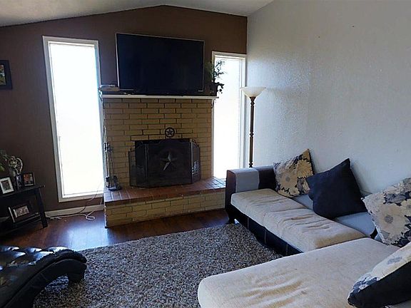 3rd image of 1301 W Ponderosa Dr