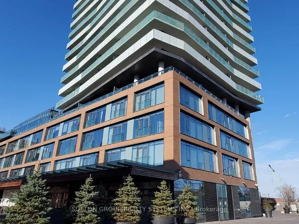 70 Distillery Ln #907, Toronto, ON M5A 0E3