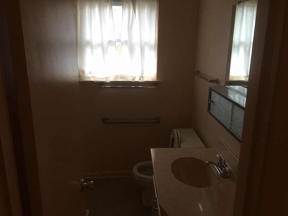 2nd image of 1108 Patton Pl