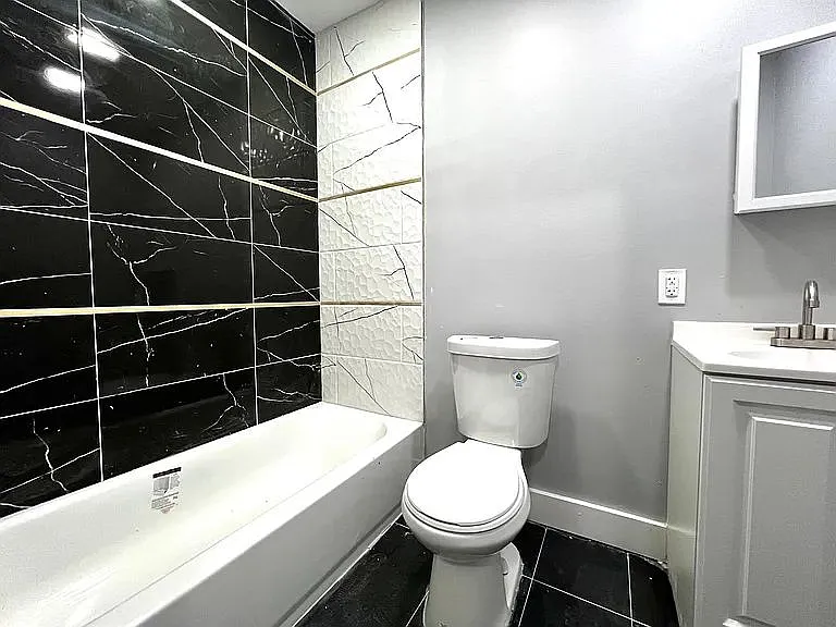 12 Liberty St #3 — Photo 4