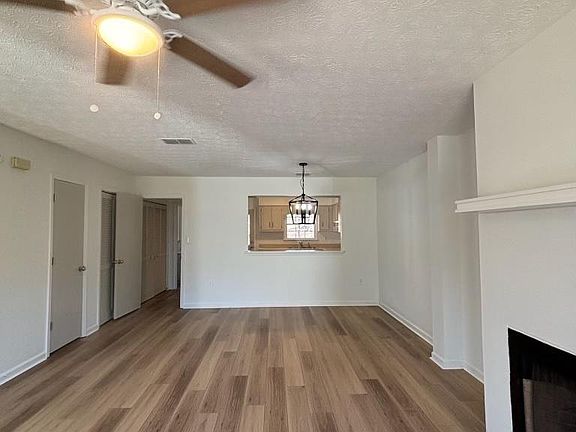 5th image of 244 Highland Park Dr