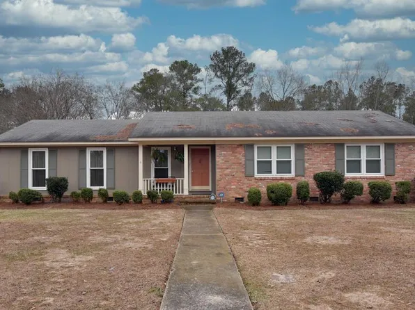 2708 Pine Manor Ln, Albany, GA 31707