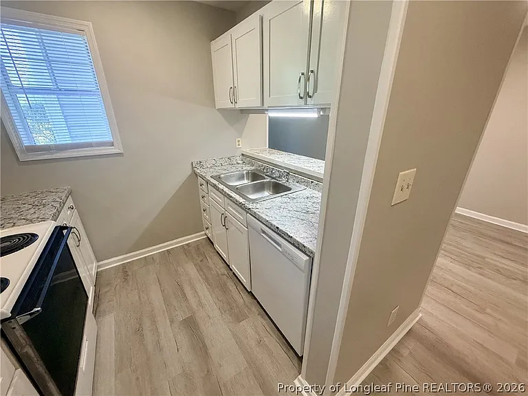 224-1 Waterdown Dr — Photo 21