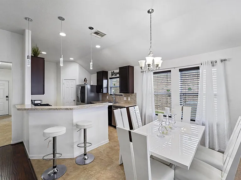 18523 Windy Stone Dr — Photo 6