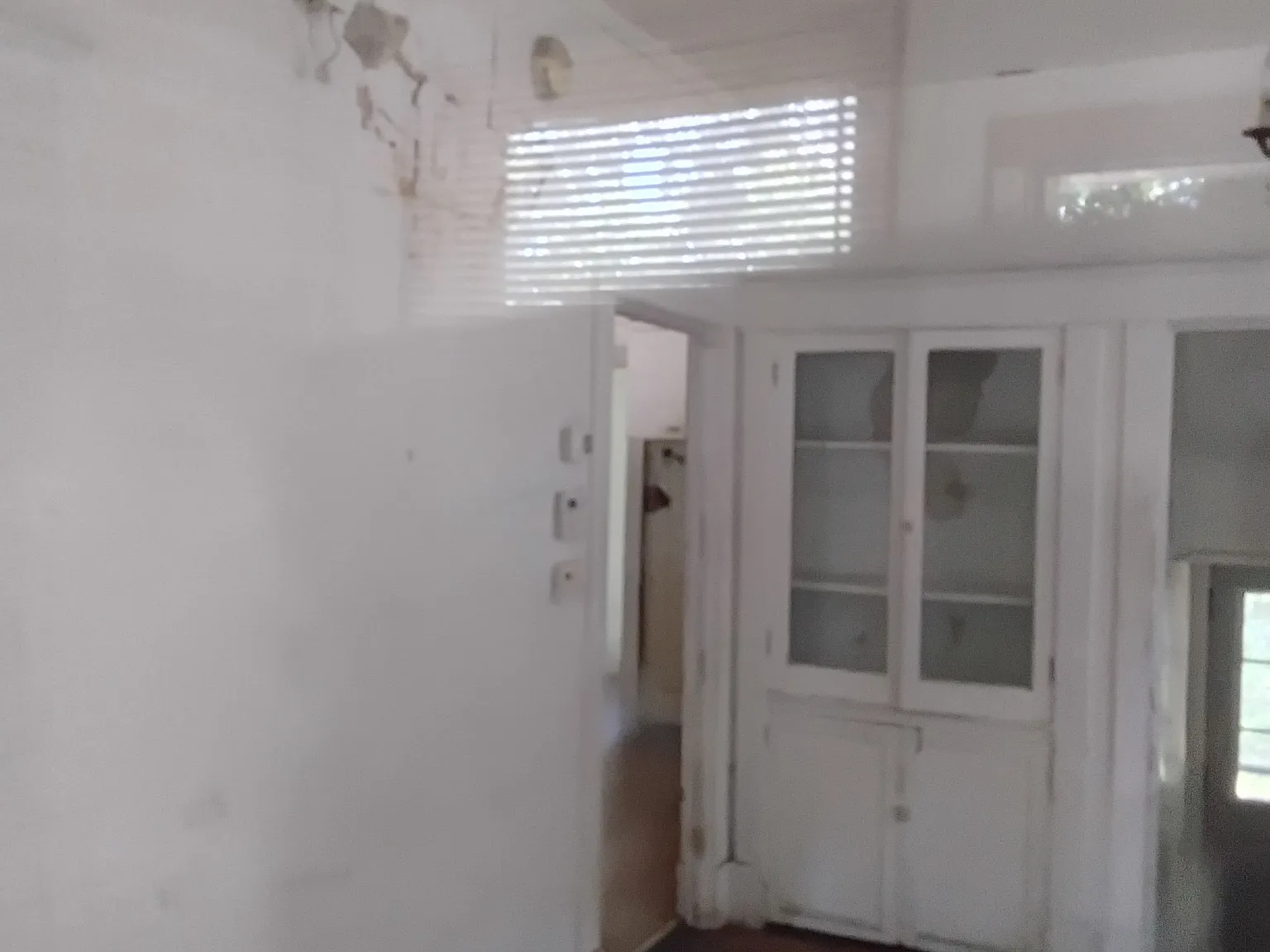 2 bed, 944 sqft, $720 — Photo 2