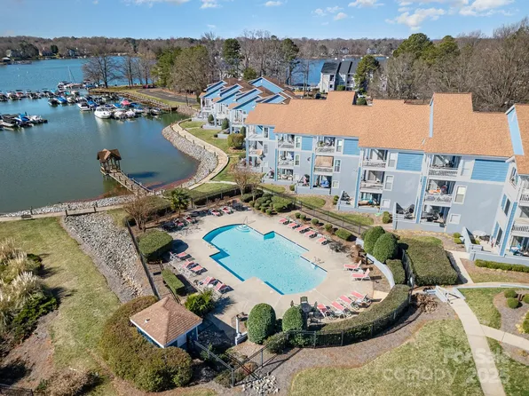 1008 Southwest Dr #8, Davidson, NC 28036