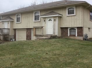 426 N Kendall Dr, Independence, MO 64056