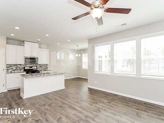 3rd image of 3081 W Jackson Way