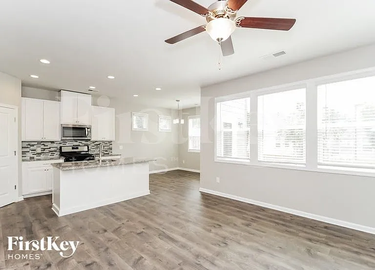 3081 W Jackson Way — Photo 3