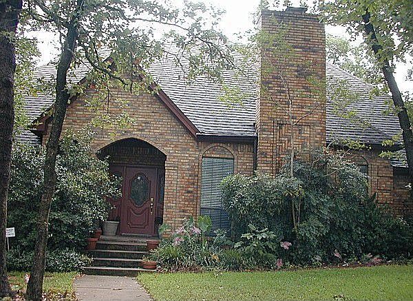 1st image of 1613 Heather Ln