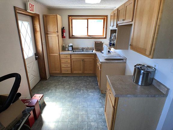 4th image of 665 W Davenport St #W