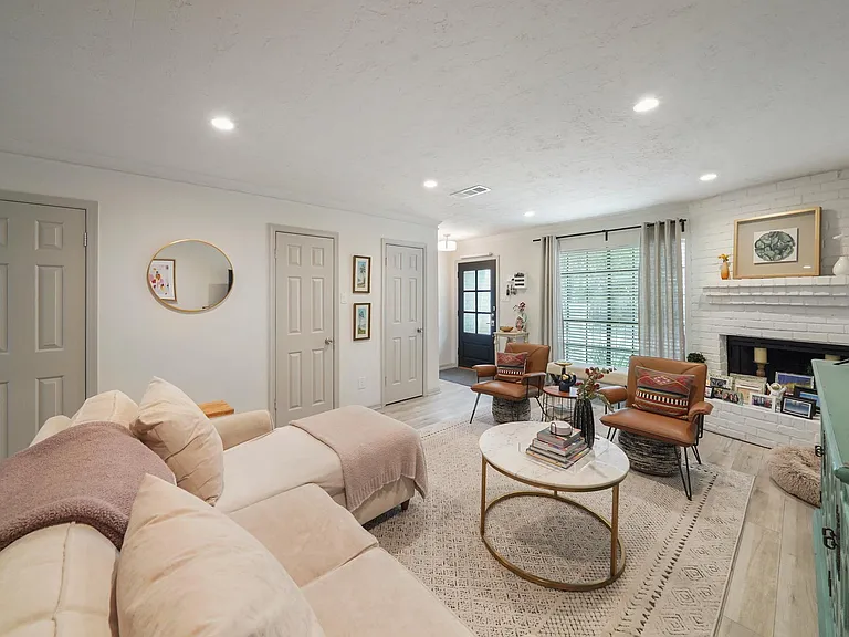 612 Welch St — Photo 4