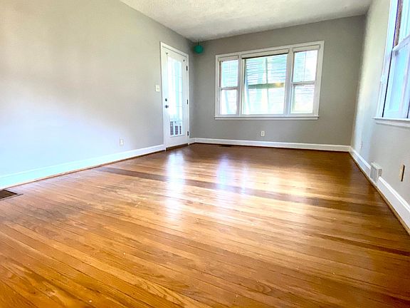 2nd image of 2225 Hawthorne Ave