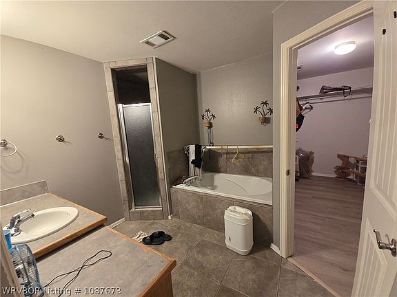 5th image of 34676 Cooper Rd