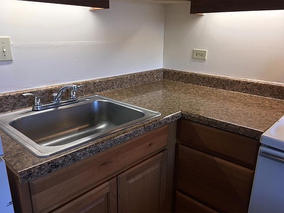 2nd image of 1303 Dominis St #10456498
