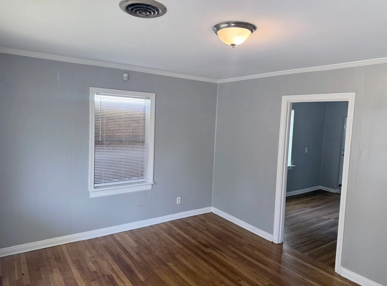 4 bed, 1.5 bath, 1300 sqft, $975 — Photo 3