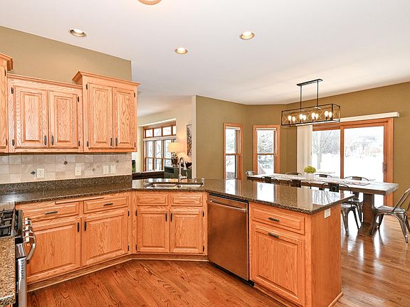 5th image of 5745 S Nicolet Dr