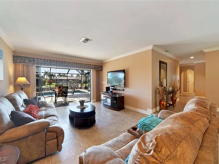 1704 Savona Pkwy — Photo 5