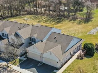 3121 River Birch Ct, McHenry, IL 60051