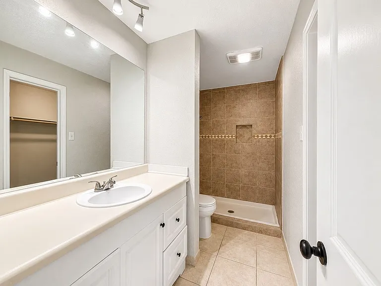 10527 Perrin Beitel Rd #D206 — Photo 14