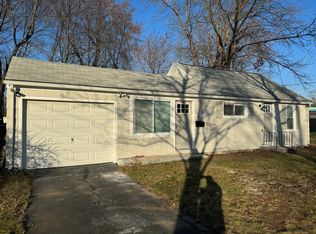 4 Connecticut Ave, Enfield, CT 06082