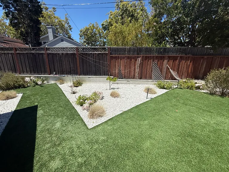 240 Walter Hays Dr — Photo 12