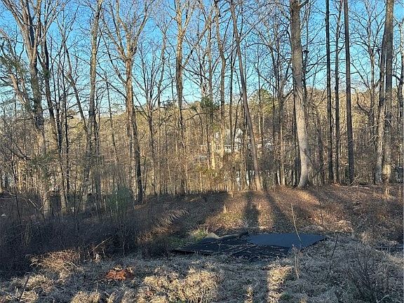 4th image of 282 Lee Road 282