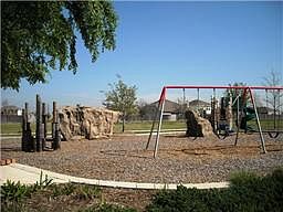5th image of 5619 Drumlin Field Way