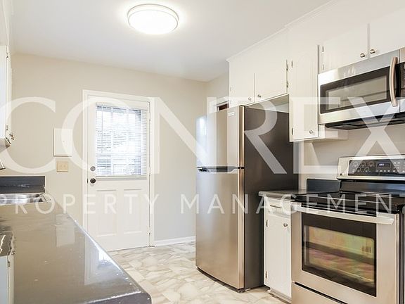 4th image of 214 Corkwood Dr