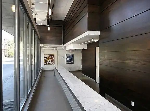 4th image of 533 Richmond St W #806