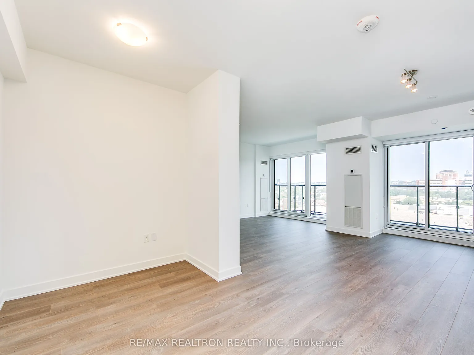 3 bed, $4,500 — Photo 3