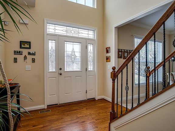 3rd image of 9310 Bennington Way