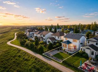 126 N Tuscany Ravine Close NW, Calgary, AB T3L2Y5