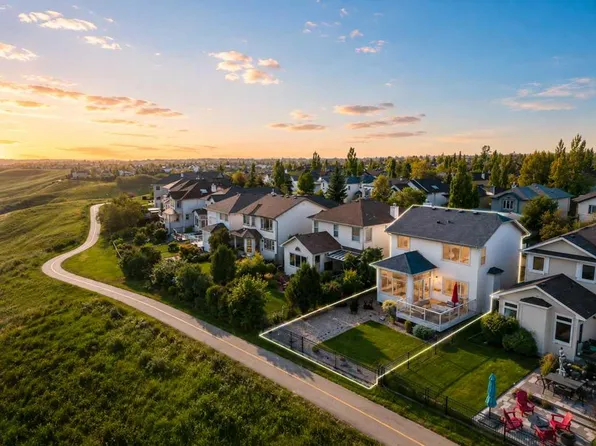 126 N Tuscany Ravine Close NW, Calgary, AB T3L 2Y5