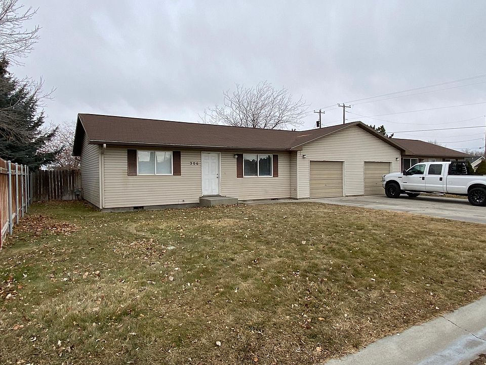Front of duplex