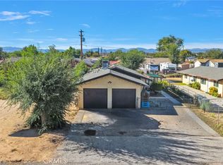 16411 Chestnut St, Hesperia, CA 92345