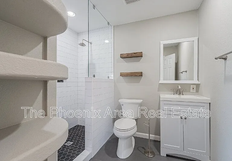 8654 E Windsor Ave — Photo 35