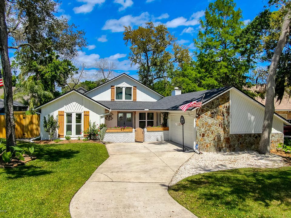 1st image of 13917 Ketch Cove Pl