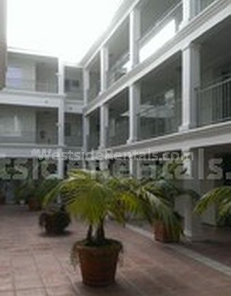 5th image of 1440 23rd St APT 307