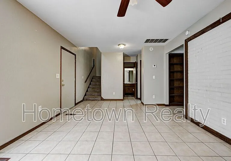 7301 Edenborough Dr — Photo 10