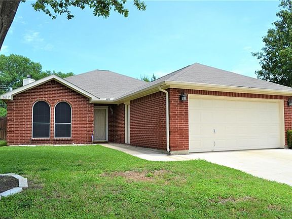 2nd image of 627 Blueberry Hill Ln