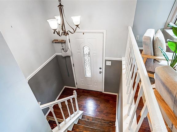 5th image of 2058 Munich Ave