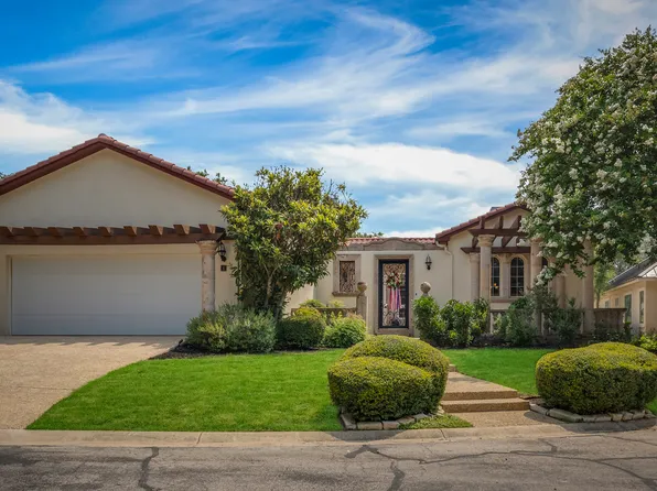 4 WORTHSHAM DR, San Antonio, TX 78257
