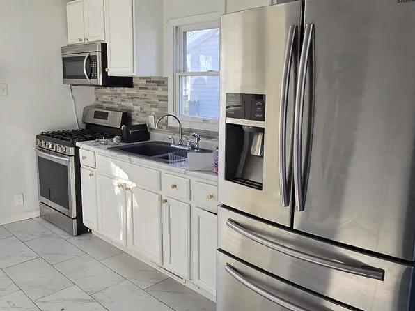 3021 S Main St, Elkhart, IN 46517